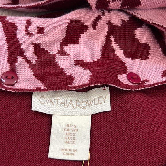 Cynthia Rowley sweater with removable scarf, new with tags, Size Small - Picture 4 of 16
